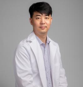 Photo of Jongoh Lim, MD